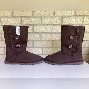 Dr. Comfort Tonya Women's Chocolate Brown Button Detail Boots Slippers